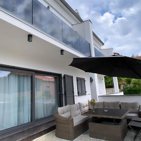 Apartments Tasha Mali Losinj Exterior photo