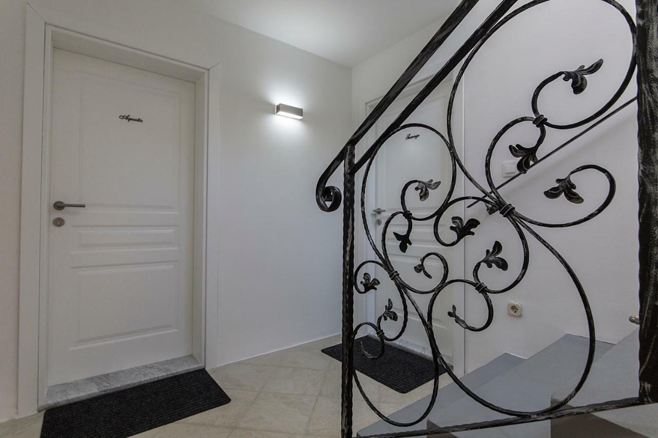 Apartments Tasha Mali Losinj Exterior photo